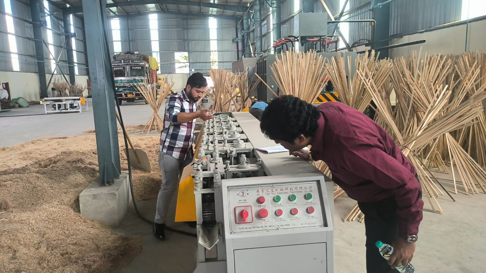 A team from CMTI visited ATP for a detailed machine inspection